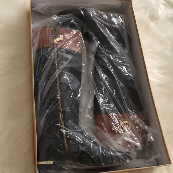 Michael Kors Boots (sold) - Picture 7 of 7